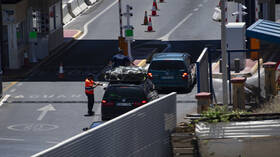 وسائل إعلام: إغلاق مؤقت للحدود في سبتة بعد محاولة تسلل مجموعة كبيرة من المهاجرين