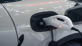 السيارات الكهربائية تتراجع.. هل تعود محركات الاحتراق والهيدروجين إلى الواجهة؟