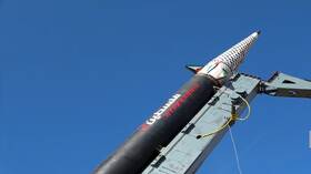 الحوثيون يعرضون مشاهد من إطلاق "الصاروخ الباليستي فرط الصوتي" الذي استهدف وسط إسرائيل