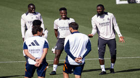 عاصفة انتقادات تطال فينيسيوس وتشعره بالعزلة داخل ريال مدريد