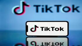 "تيك توك" تحذف عددا من حسابات "سبوتنيك" و"آر تي"
