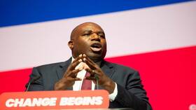 وزير الخارجية البريطاني يعتبر أن النزاع الأوكراني سيستمر حتى ما بعد عام 2026