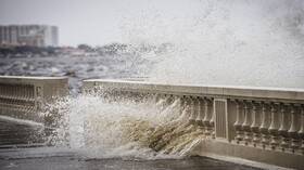الأعنف منذ 173 عاما.. إعصار "هيلين" القوي يضرب فلوريدا (فيديو)