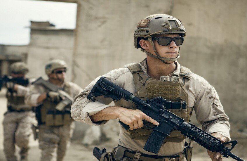 مسؤول أمريكي: الهجوم الصاروخي على قاعدتنا قرب مطار بغداد لم يصب قواتنا