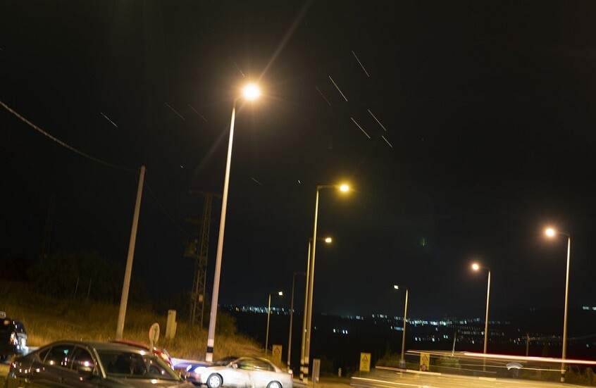 مصرع عامل من غزة إثر سقوط شظايا صاروخ إيراني على بلدة النعيمة في أريحا (فيديو)