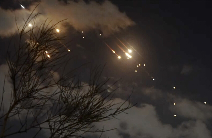 برلين.. متظاهرون مؤيدون لفلسطين يحتفلون بالضربة الإيرانية لإسرائيل