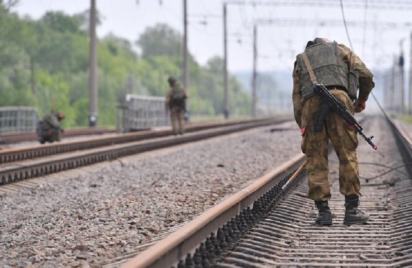 "اعذرونا أيها الروس".. الجيش الأوكراني ينشر ألغاما برسائل موجهة للعسكريين الروس