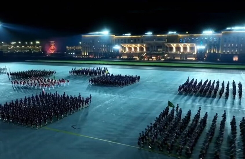 مصر تكشف لأول مرة عن طائرة تدريب عسكرية مجمعة محليا بنسبة 100% (صور + فيديو)