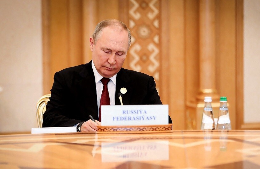 بوتين يهنئ قوات الفضاء بعيدها السنوي