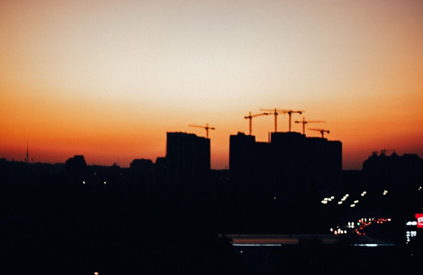 صفارات الإنذار تدوي في كييف والعديد من المقاطعات الأوكرانية