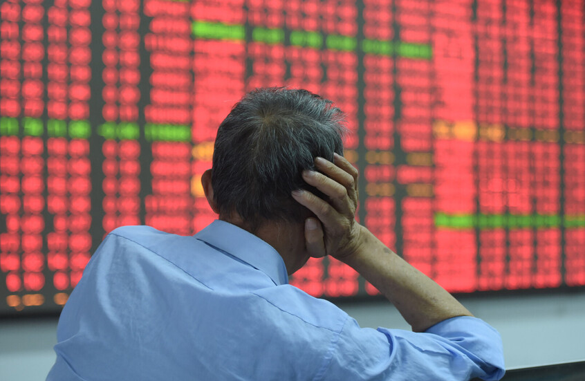 الأسهم الصينية تنخفض بقوة بعد ارتفاع ملحوظ