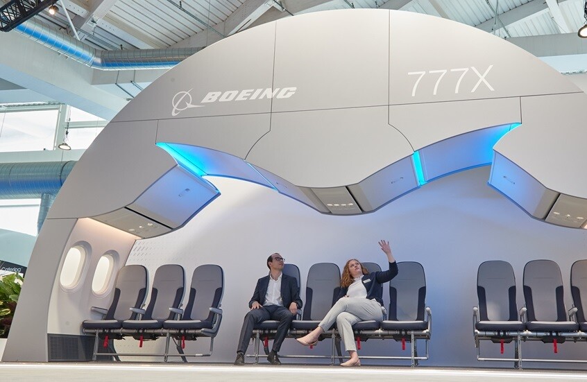 "بلومبرغ": "بوينغ" تسرّح 10% من عمالها وتؤجل إنتاج أحدث طائراتها