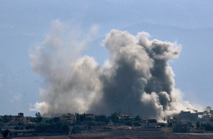 الجيش الإسرائيلي يشن عددا كبيرا من الغارات على مناطق مختلفة في لبنان بينها معبر حدودي مع سوريا