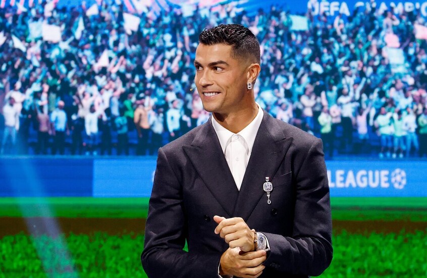 رونالدو يكشف عن ساعاته الجديدة التي تحمل اسمه وصورته