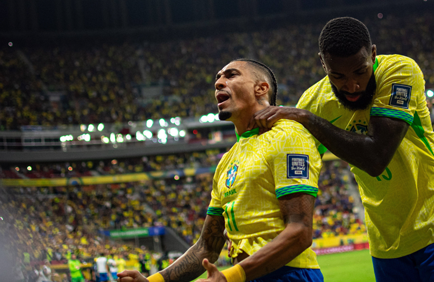 منتخب البرازيل يدك شباك بيرو برباعية في تصفيات كأس العالم