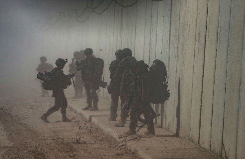 إعلام عبري: مقتل 5 عسكريين إسرائيليين في لبنان بينهم ضابطان في معارك مع حزب الله