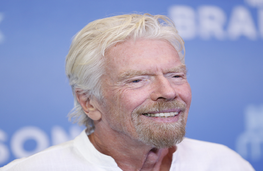 "في مغامرة بالون جديدة".. ريتشارد برانسون يستعد لرحلة تاريخية إلى حافة الفضاء