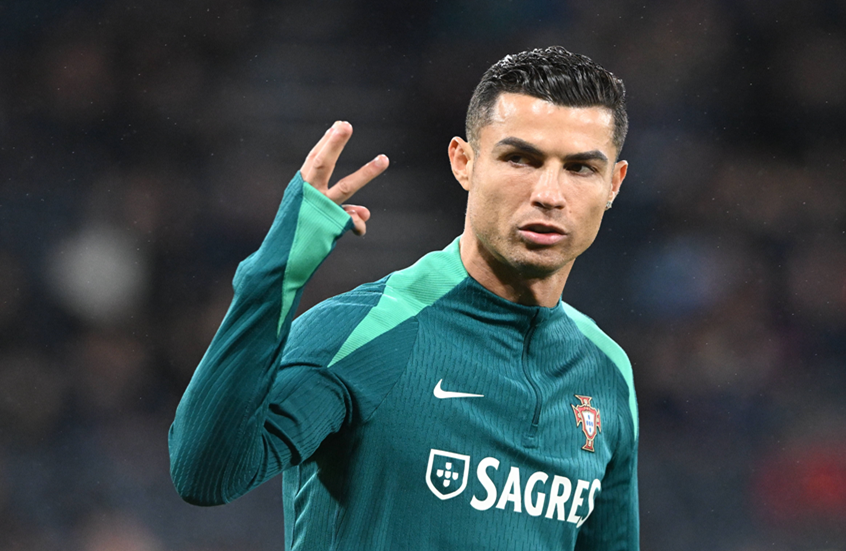 أعلى اللاعبين أجرا في العالم.. رونالدو في الصدارة وصلاح ضمن العشرة الأوائل