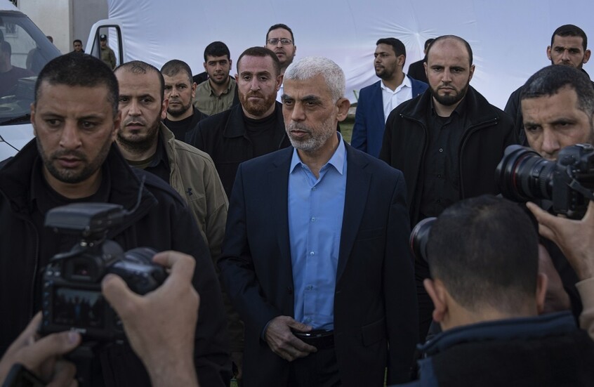 "سفلة وليسوا رجالا".. شيخ كويتي ينتقد الشامتين بمقتل يحيى السنوار (فيديو)