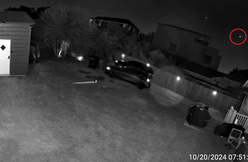 مصرع أربعة أشخاص في تحطم مروحية بمدينة هيوستن الأمريكية (صورة + فيديوهات)