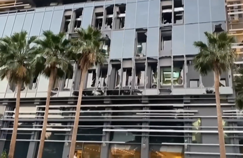 مشاهد من مكان استهداف إسرائيلي لسيارة في المزة بدمشق