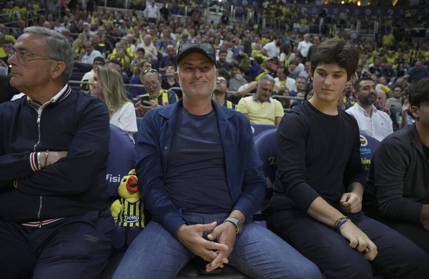 يوميات مورينيو "الغريبة" في تركيا