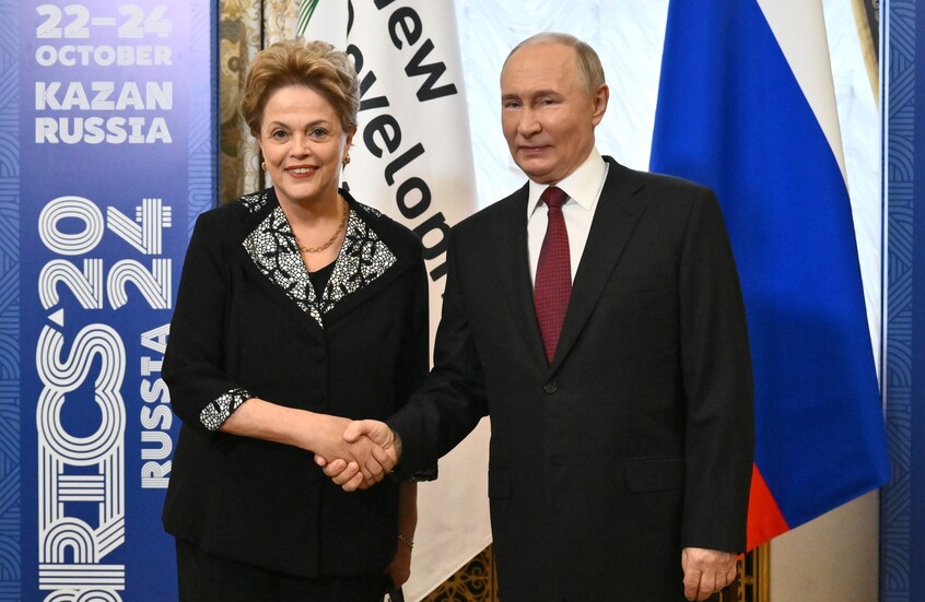 بوتين في لقاء مع روسيف: زيادة المدفوعات بالعملات الوطنية يقلل من المخاطر الجيوسياسية