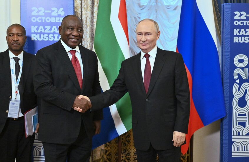 بوتين خلال لقاء رامافوزا: روسيا وجنوب إفريقيا تؤيدان إقامة نظام متعدد الأقطاب وعادل 