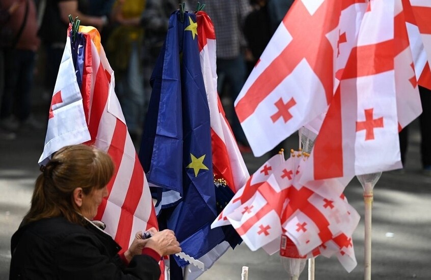 رئيس برلمان جورجيا يكشف عن التحضير لمحاولة انقلاب في بلاده بعد الانتخابات