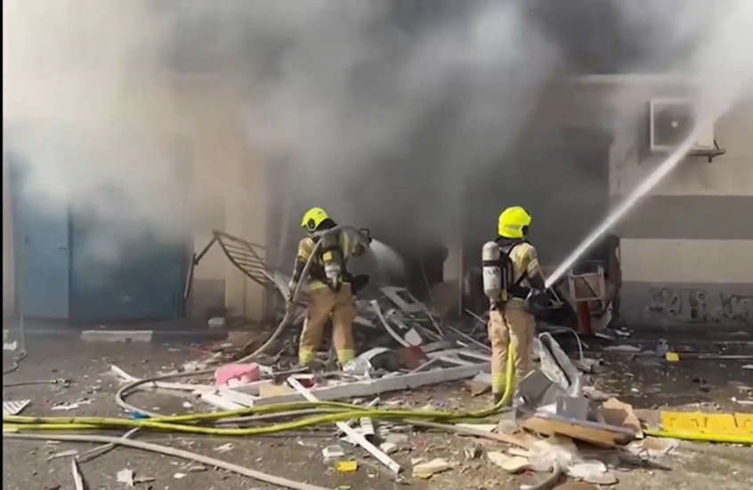 دمار في خليج حيفا بعد إطلاق صواريخ من لبنان