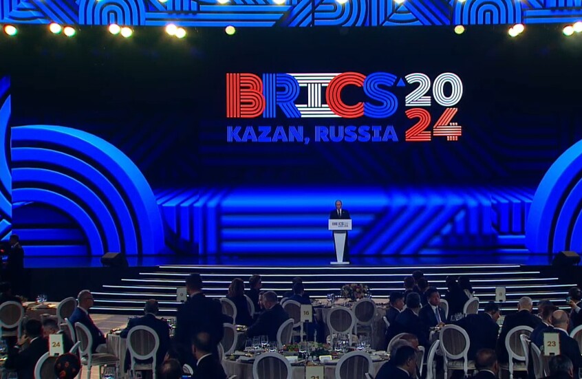 الرئيس بوتين يقيم حفل استقبال رسمي على شرف رؤساء الوفود المشاركة بقمة بريكس في قـازان