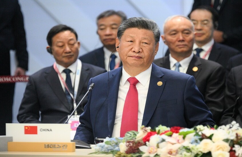 شي: سنعمل على تطوير التعاون مع إيران بغض النظر عن الوضع الدولي