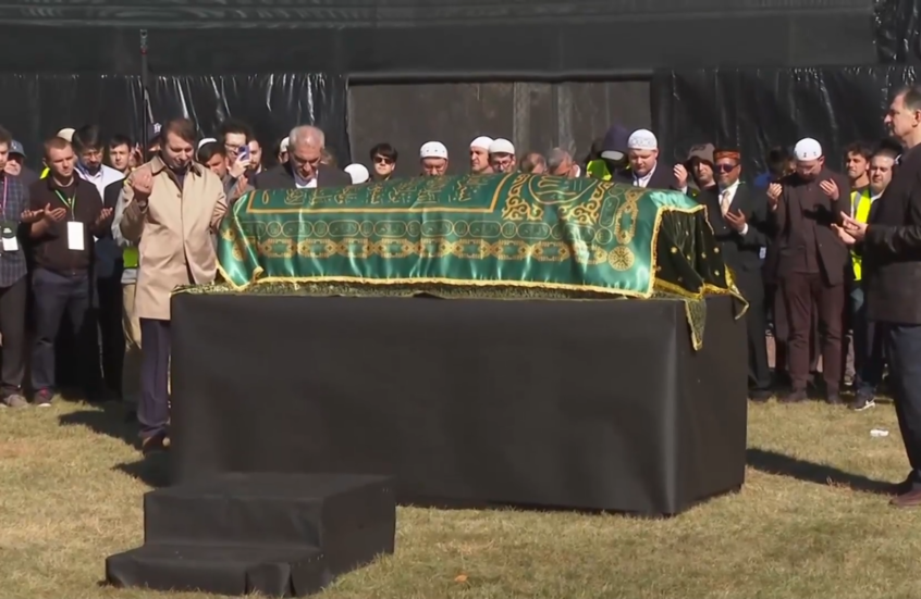 الآلاف يشيعون جثمان فتح الله غولن في الولايات المتحدة