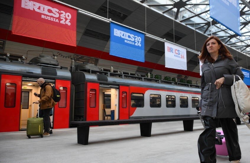 "الوطنيون" الفرنسي يناشد مواطنيه ترك "الناتو" وأوروبا بعد نجاح قمة "بريكس"