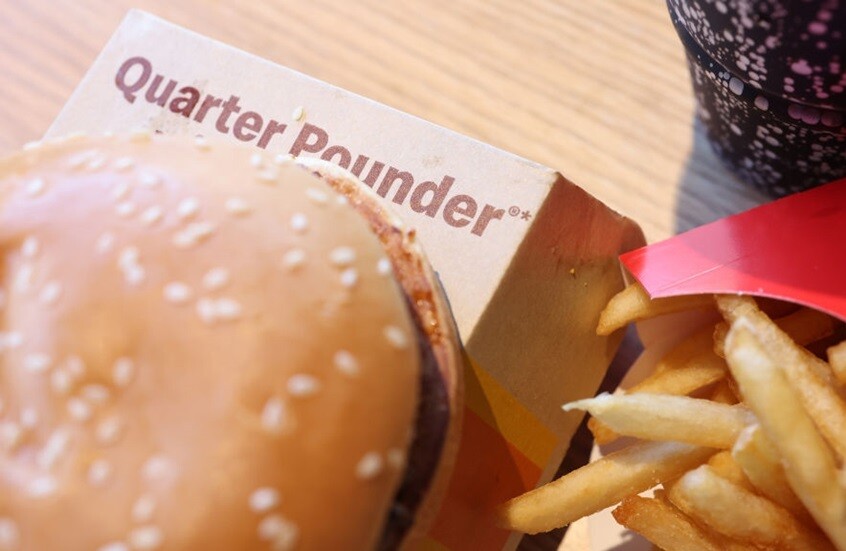 أمريكا.. إصابة العشرات بالتسمم إثر انتشار بكتيريا قاتلة في مطاعم 