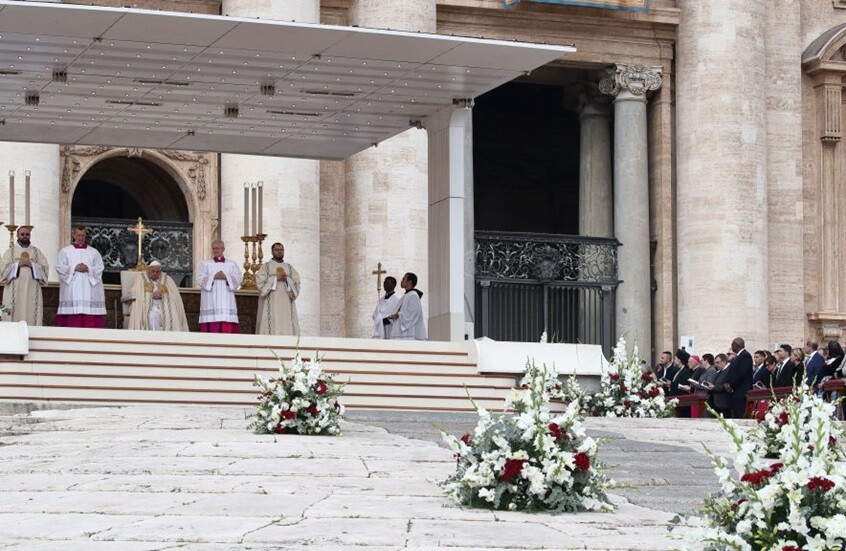 الفاتيكان يدخل عصر التقشف