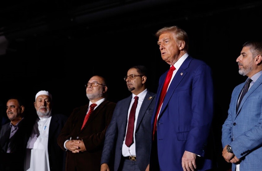 ترامب يحاول استمالة الناخبين المسلمين من خلال مهاجمة ابنة ديك تشيني