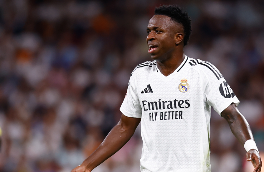 "فرانس فوتبول" ترد على ريال مدريد: اثنان من زملاء فينيسيوس ساهما في خسارته الكرة الذهبية