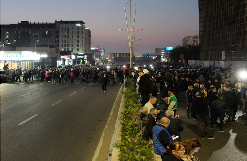 ألبانيا..احتجاجات تغلق شوارع رئيسية لعدة ساعات (صور + فيديوهات)