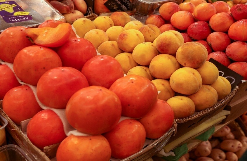 قيمة غذائية كبيرة تحتوي عليها ثمار الكاكي