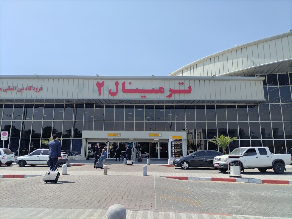 إيران تعلق جميع الرحلات الجوية في مطاراتها