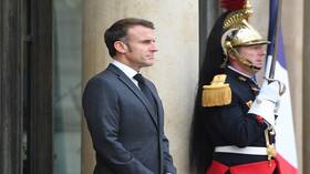 ماكرون يجتمع بعائلات رهائن وضحايا هجوم "حماس" المقيمين في فرنسا