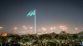 أعلن الديوان الملكي السعودي، مساء يوم الاثنين، وفاة الأمير سلطان بن محمد بن عبدالعزيز آل سعود بن فيصل آل سعود. 6 الديوان الملكي السعودي: وفاة الأمير سلطان بن محمد بن عبد العزيز آل سعود