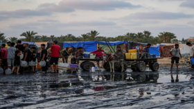 الهلال الأحمر الفلسطيني: القصف الإسرائيلي دمر 70% من منشآت المياه والصرف الصحي في غزة