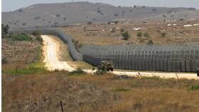 رويترز: إسرائيل تزيل الألغام على حدود سوريا استعدادا لتوغل بري بهدف ضرب حزب الله من الشرق