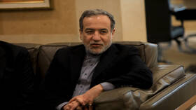 عراقجي يبحث مع نظيره الفرنسي آخر التطورات في المنطقة ويحذر إسرائيل من "أي مغامرات جديدة"