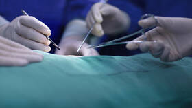 في حادثة غريبة من نوعها.. طفل بعمر عام ونصف يبتلع 50 مغناطيسا (صور)