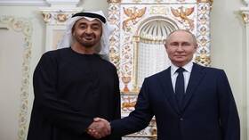 بوتين وبن زايد يفتتحان مركزا للتعاون الدولي مع الإمارات في مجال التعليم