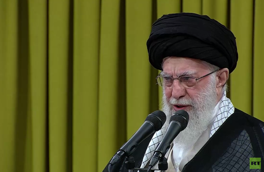خامنئي: أعداء إيران سيتلقون ردا صارما على ما يفعلونه ضد إيران والمقاومة