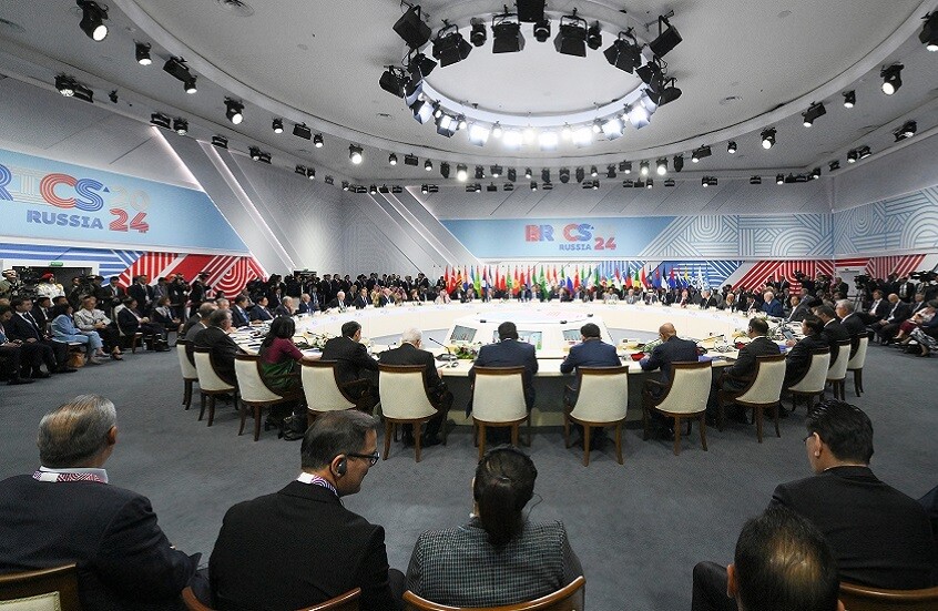 13 دولة تحصل على صفة شريك 